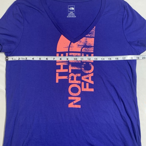 The North Face Women L Short Sleeve V-Neck Purple Tee Shirt Pink Spellout Cotton - Picture 4 of 7